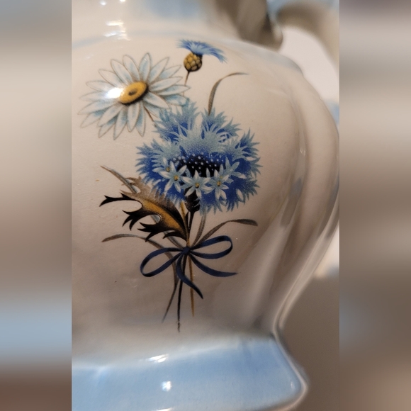 💜2 for $10💜 Bundle and save Blue Floral Ceramic Pitcher and Bowl Set - Picture 7 of 8